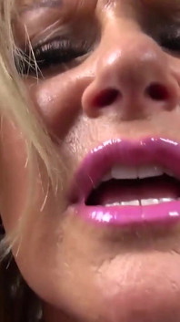 Auntjudys - bước trưởng thành vú to của bạn- Alyssa bú cu của bạn (pov)