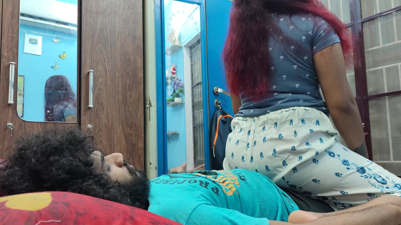 Vaigavarun Feet romance: Ngồi dương vật lãng mạn