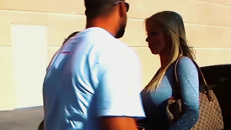 FapFlare: Le bombe bionde Shyla stylez e nikki benz bramano un...