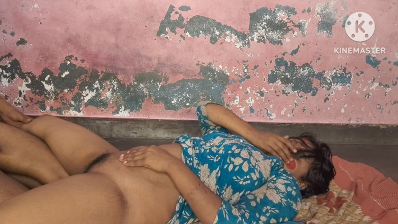 Monasexy09: Villageoise desi indienne, chatte étroite dans la nature, vidéos X, village...