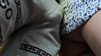 Hotfuck20: Zlobivá náhodná cizinec v metru