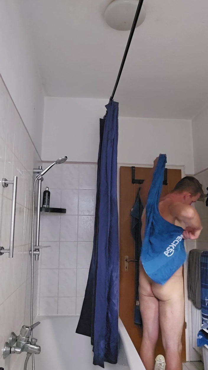 Chris_snoopy_91: A Hot Summer Day Part 4 Showering After Work