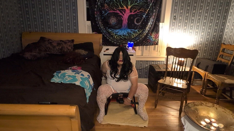 Tongue Lashor 69: Guardare porno 02