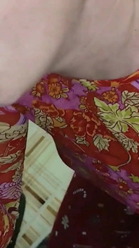 Madrasta madura faz boquete desleixado com muito esperma na boca