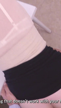 Nerdovští kolegové přistižení s Fleshlightem! Teď mu ukážu, jak se šuká opravdová kunda!