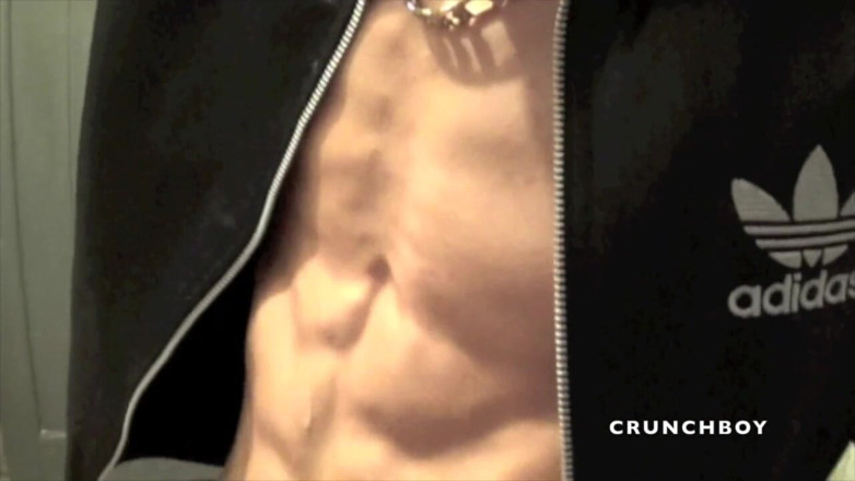 STRAIGHT BOY CURIOUS: Romeo scopata da un cazzo arabo XXL