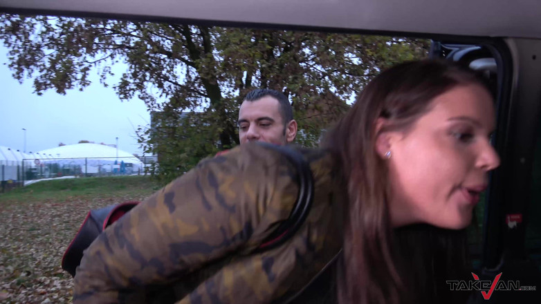 Take Van: Spermaslikster met gebroken paraplu bedrogen tijdens het maken van een...