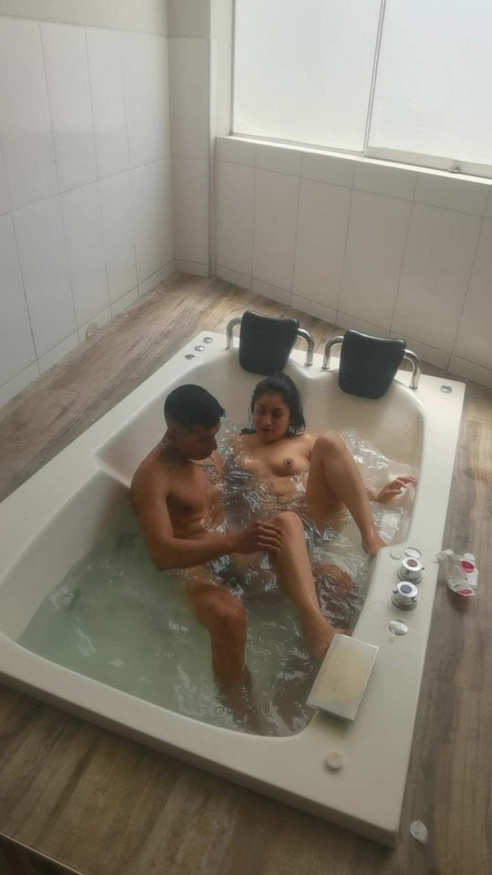 Kevin's Life: Eu posso tomar banho sozinha, madrasta !! Não, apenas cale a...