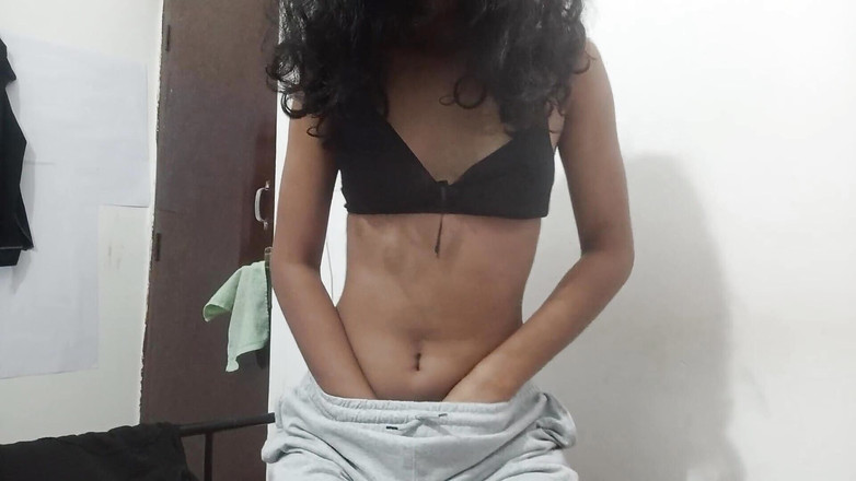 desigirl93: Индийская студентка мастурбирует!