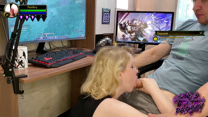 AnnyCandyPainboy: Dívka kouřila ptáka při hraní World of Warcraft