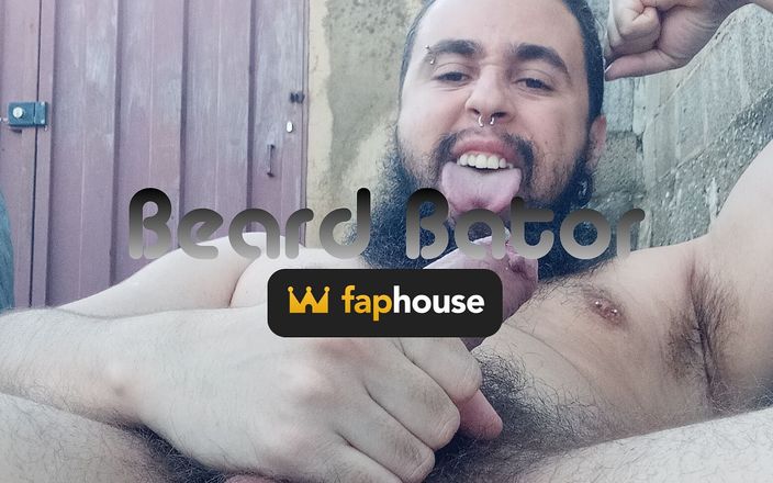 Beard Bator: Bator बाहर लंड को सहलाती है