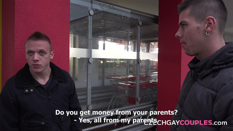 Czech Gay Couples: Couples gay tchèques 1 mécanicien vierge déchirée - des fesses pour des...