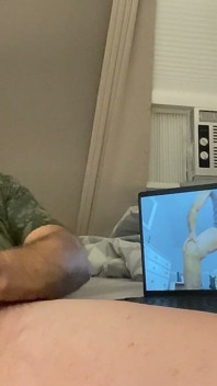 Masturbándome con uno de mis videos en Hamster