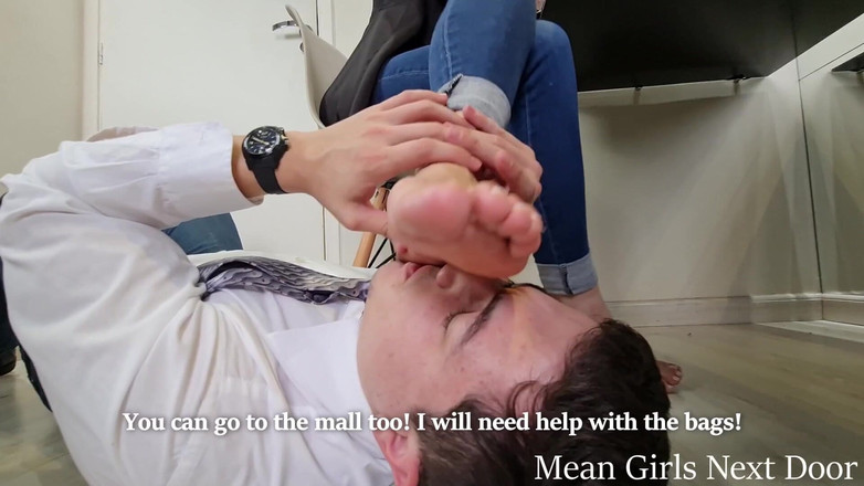 Queen Lytta ballbusting and cum lick: Vitoria Vonteese 그리고 Mr Pine - 섹시한 사무실 동료가 지배하고 Friendzone 패자 1 - 발 숭배 - 발 마사지 - Findom -