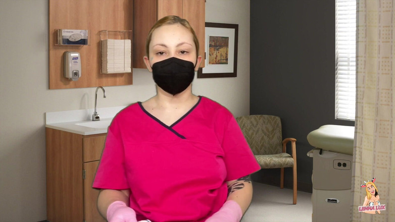 Lenna Lux: Une infirmière se fait baiser par l’esprit