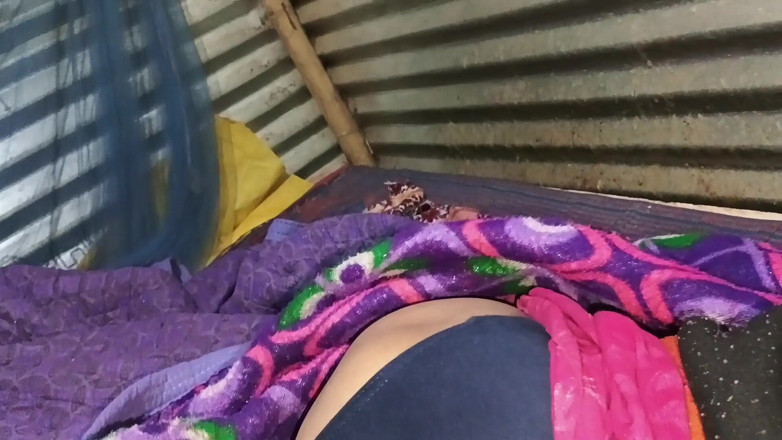 Bengaliauntykichut: Vedendo la figa sexy di neha aunty, la ho scopata...