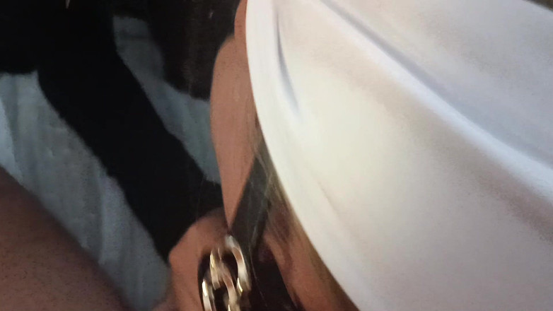 LauraOnHeels: MILF güneş gözlüğüyle oral seks yapıyor ve ağzına boşalma