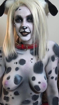 L'esperienza di dominazione del corpo di ed il bodypaint ed edi-