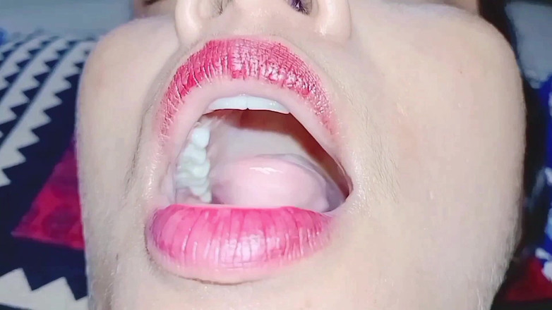 Village studio: Nevlastní bratr dává konečné potěšení své nevlastní sestře lízáním kundičky