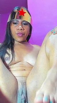 Wonder Woman Nasse Füße Fickt Mich Meinen Dildo Großer Squirt Auf Deinen Körper Papa