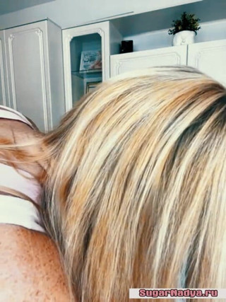 SugarNadya: Depilazione di area profonda per una cagna magra molto succulenta