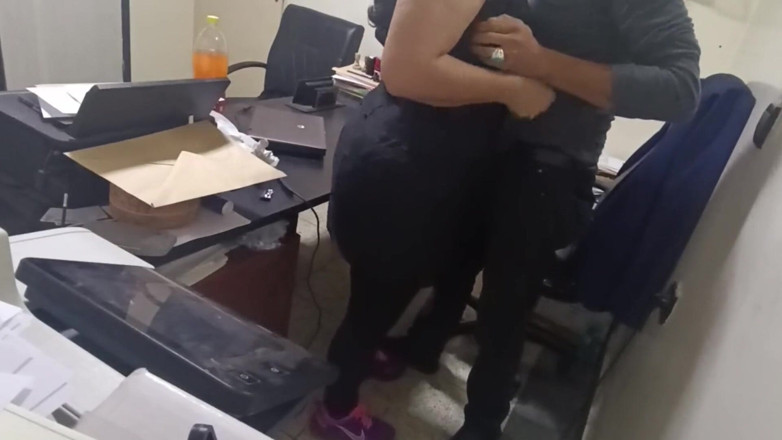 BBW LATINA: Hardcore seks w biurze z napalonym szefem część 2