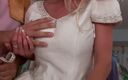 Erotic Pleasure: Blondýnka šuká ve svých svatebních šatech