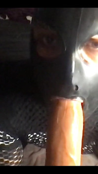 Latexové dildo