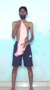 Masturbierend