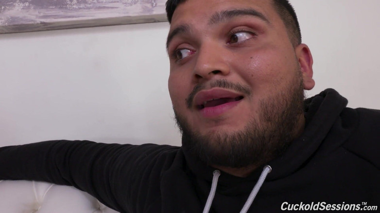 Cuckold Sessions: 남친이 지켜보는 동안 Jax Slayher와 함께 사진 촬영을 위한 Khloe Kapri 오디션