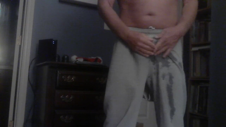 RobertLacrosse: Ich pisse in meine trainingshose, so nass, dass sie kommen...