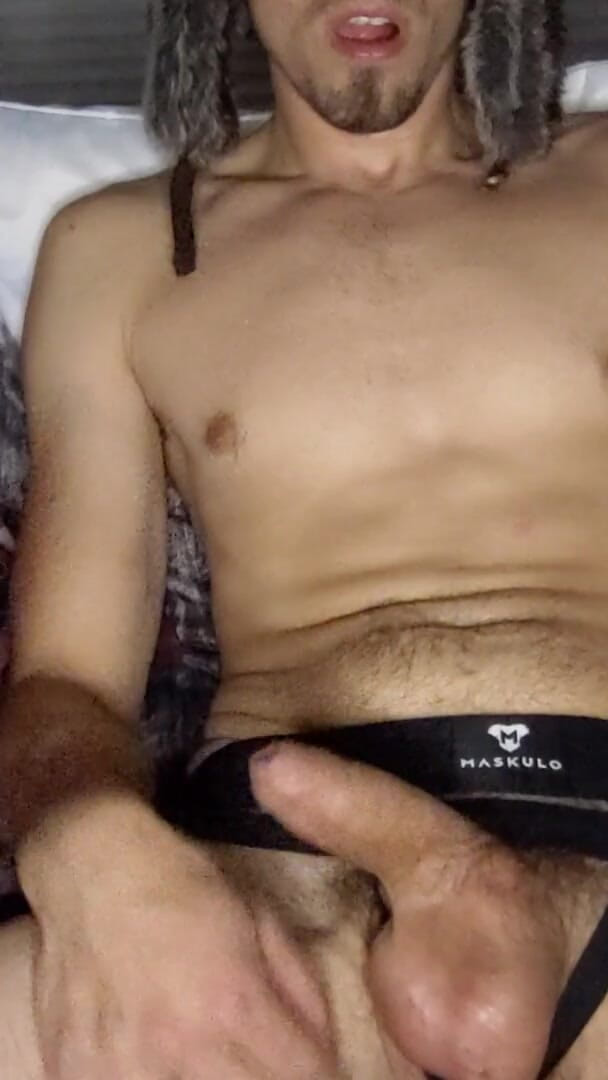 Sexy possum: Snažím se vyhonit si v míru v přízemí, stále slyším...
