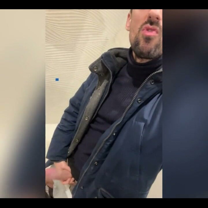 Liam Harding: Bathroom Fun