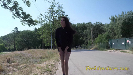 Pee Adventures: Pee accident trough my short shorts outdoor