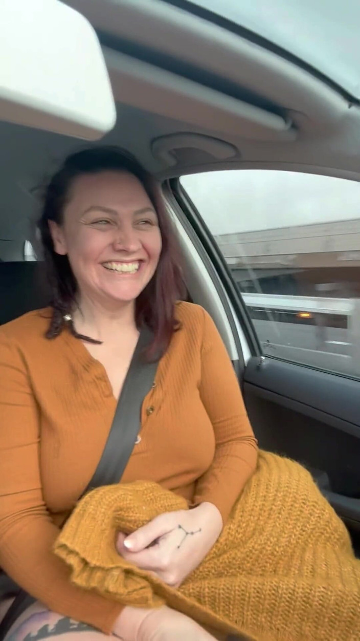 Lustful Libertines: Старий, але Голді - машина писяє в чашку