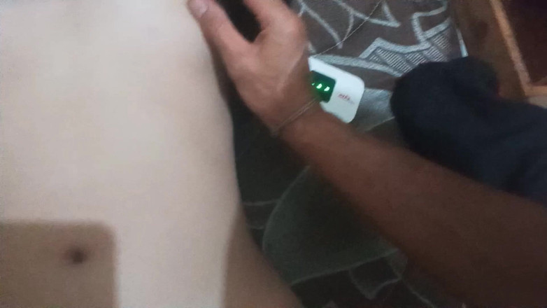 KingLeo: Saya tertangkap adik tiri saya menonton telefon bimbit saya dan...