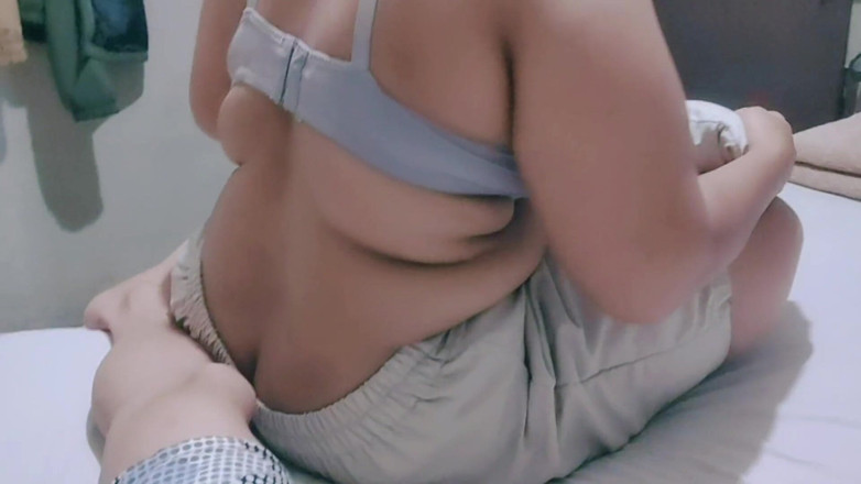 Alexandra Gott: Svatební šaty tety Anne jsou šílené