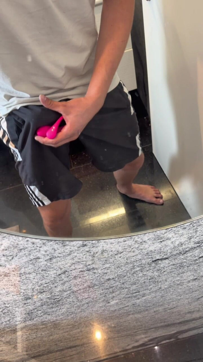 Daddys Legacy: Bwc to nemůže vydržet - vibruje jeho ptáka, dokud se mu...