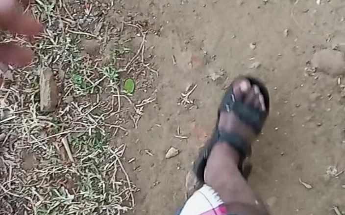 Sweet Indian cock: Hintli köylü evde banyoda evli kadın sert seks yapıyor