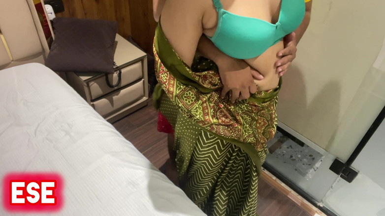 Sammy Sins: Indický učitel šuká svou studentku při studiu