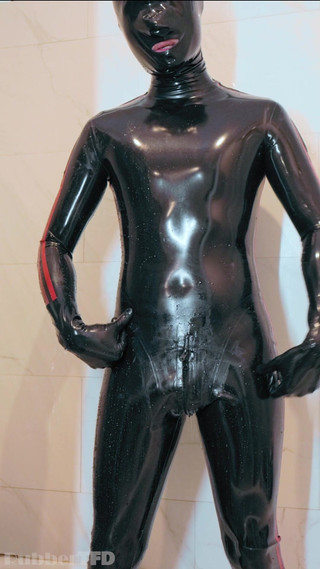 RubberTFD: 橡胶淋浴系列4 [肖像版]