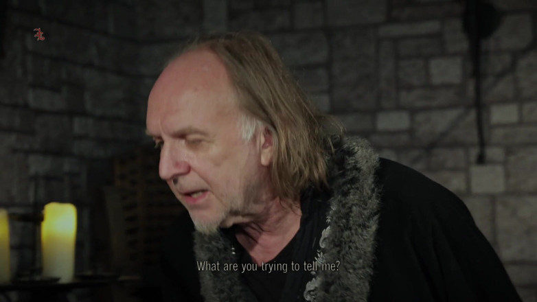 Inquisition and prison world: Рудоволоса відьму змушують стогнати в кріслі для допитів
