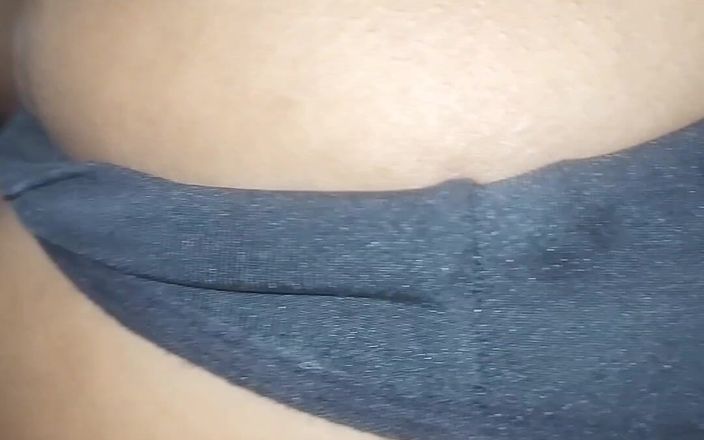anal_queen_amateur: Ateşli orta yaşlı seksi kadın çok yüksek sesle vajinal osuruyor