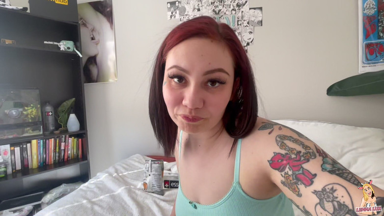 Lenna Lux: Minionă șireată vrea să fie mâncată!