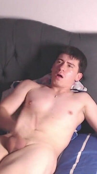 Latino Is Coming While Jerking off