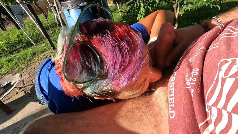 bekycarril: Blowjob menghisap telur di luar dengan air mani di dalam...