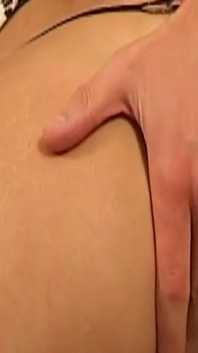 Blonde milf neemt elke centimeter in gepassioneerd op zijn hondjes
