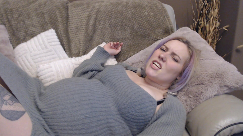 Ripley sweet studio: Wanita tukang nghabisin rumahmu untuk menambah berat badan