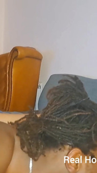 Coño extendido, marido abierto lamiendo mi lengua del coño follándome