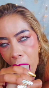 Latina in Red Is Coming in Spurts